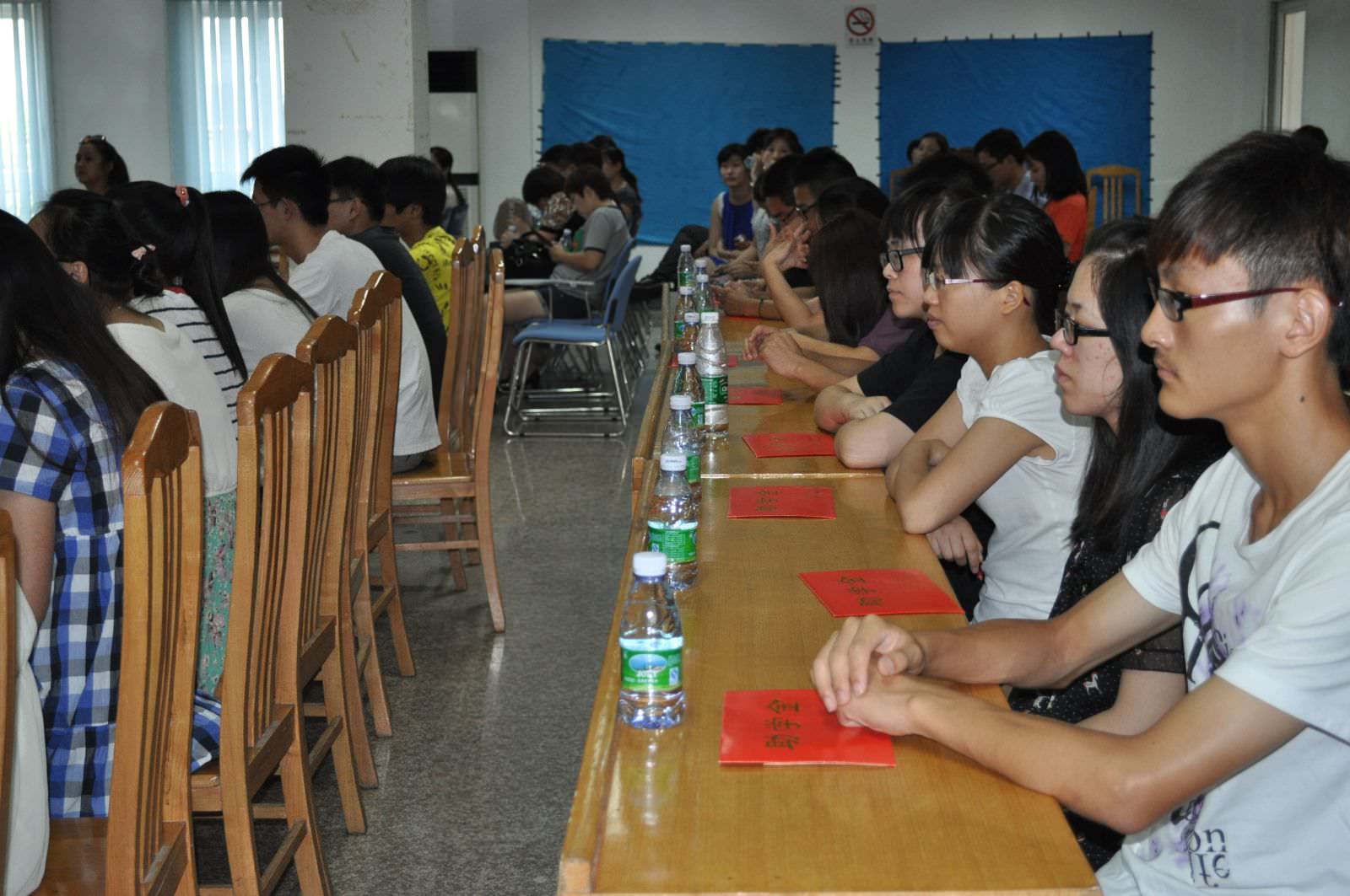 菩提心慈善基金首度“慈航”   助夢(mèng)昆山困難學(xué)子