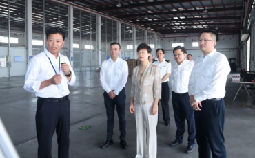 飛力達(dá)總裁耿昊陪同昆山市委書(shū)記陳麗艷調(diào)研長(zhǎng)三角國(guó)際空港昆山物流中心